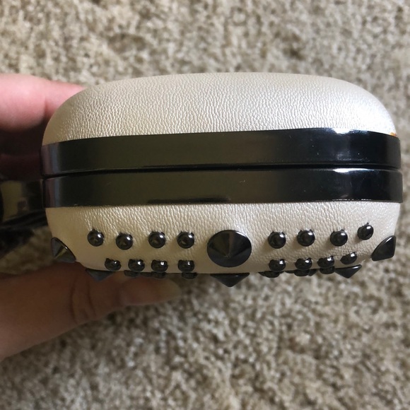 KoKo / Boohoo Skull Clutch - Picture 10 of 16